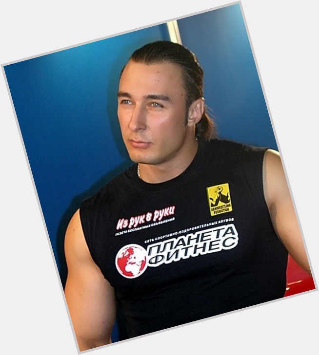 Alexey Voyevoda Bodybuilder body,  light brown hair & hairstyles