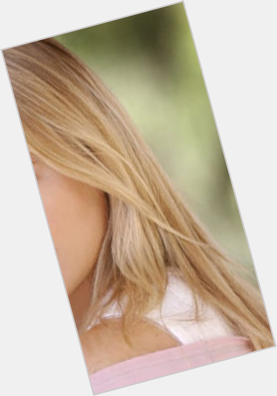 Alison Raimondi Slim body,  blonde hair & hairstyles