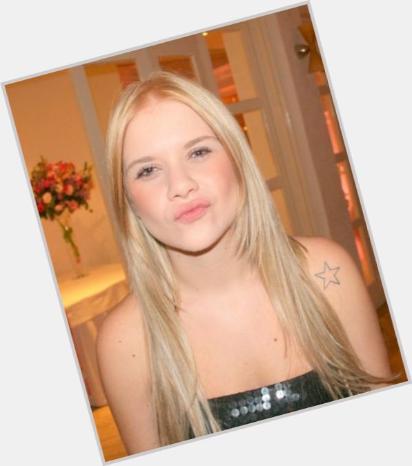 Ana Carolina Favano dating 2