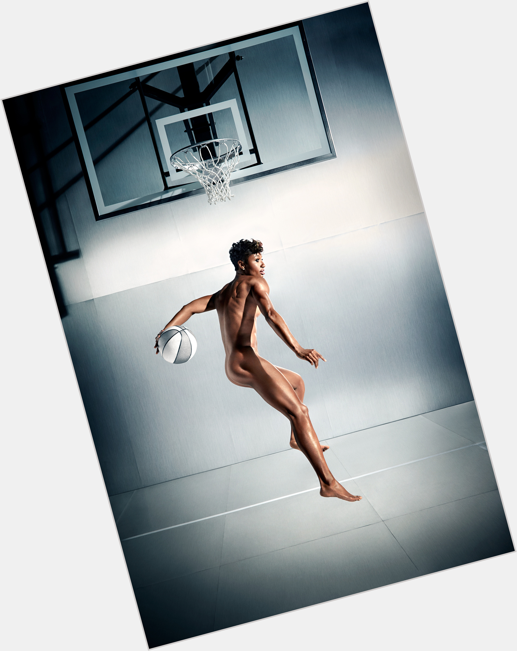 Angel Mccoughtry sexy 4