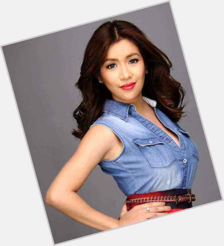 Angeline Quinto sexy 11