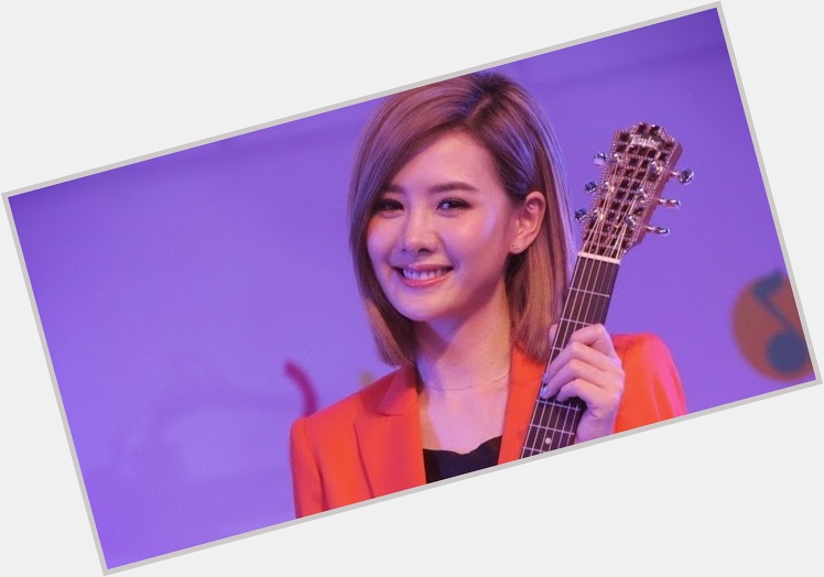 Ann (Taiwanese singer) Slim body,  black hair & hairstyles