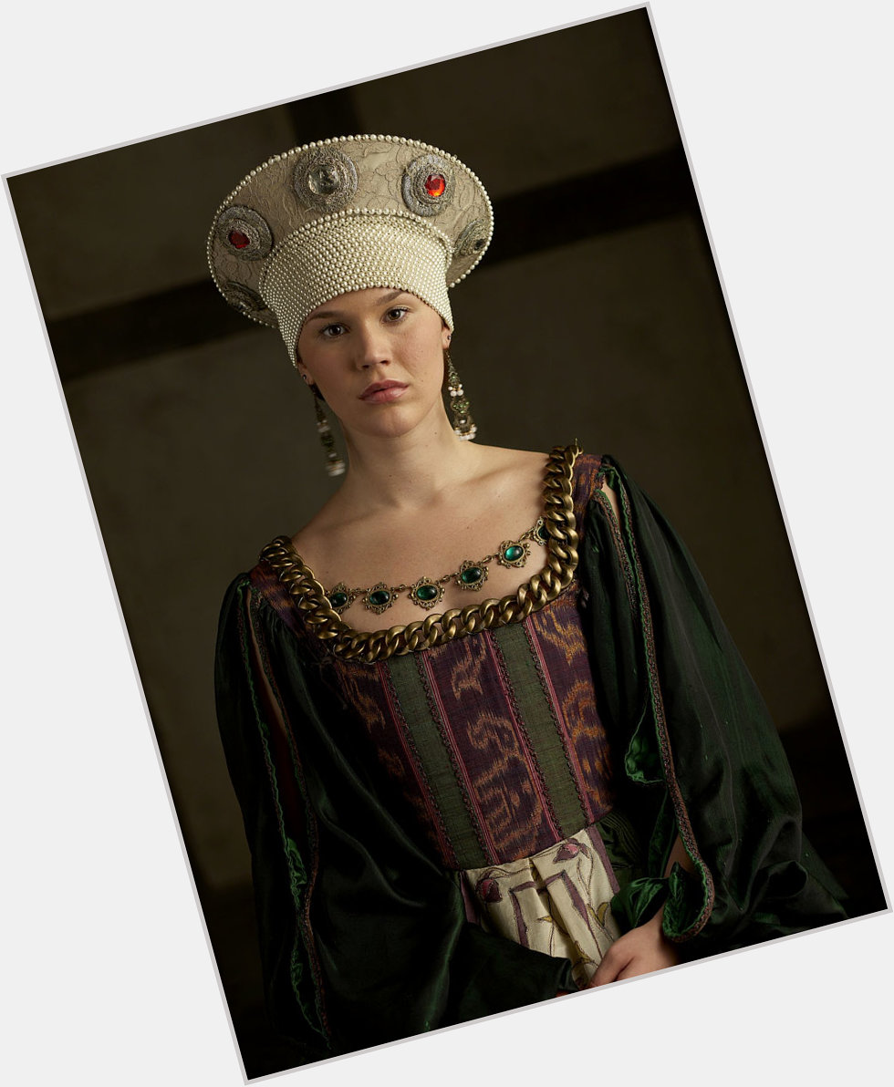 Anne Of Cleves Average body,  light brown hair & hairstyles