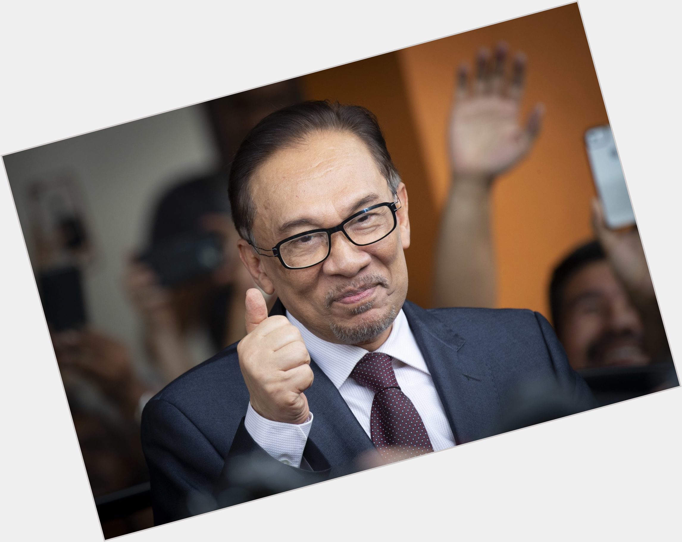 Anwar Ibrahim sexy 3