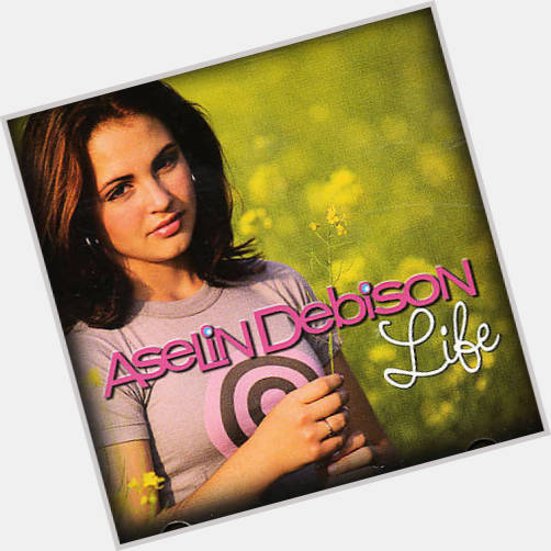 Aselin Debison sexy 6