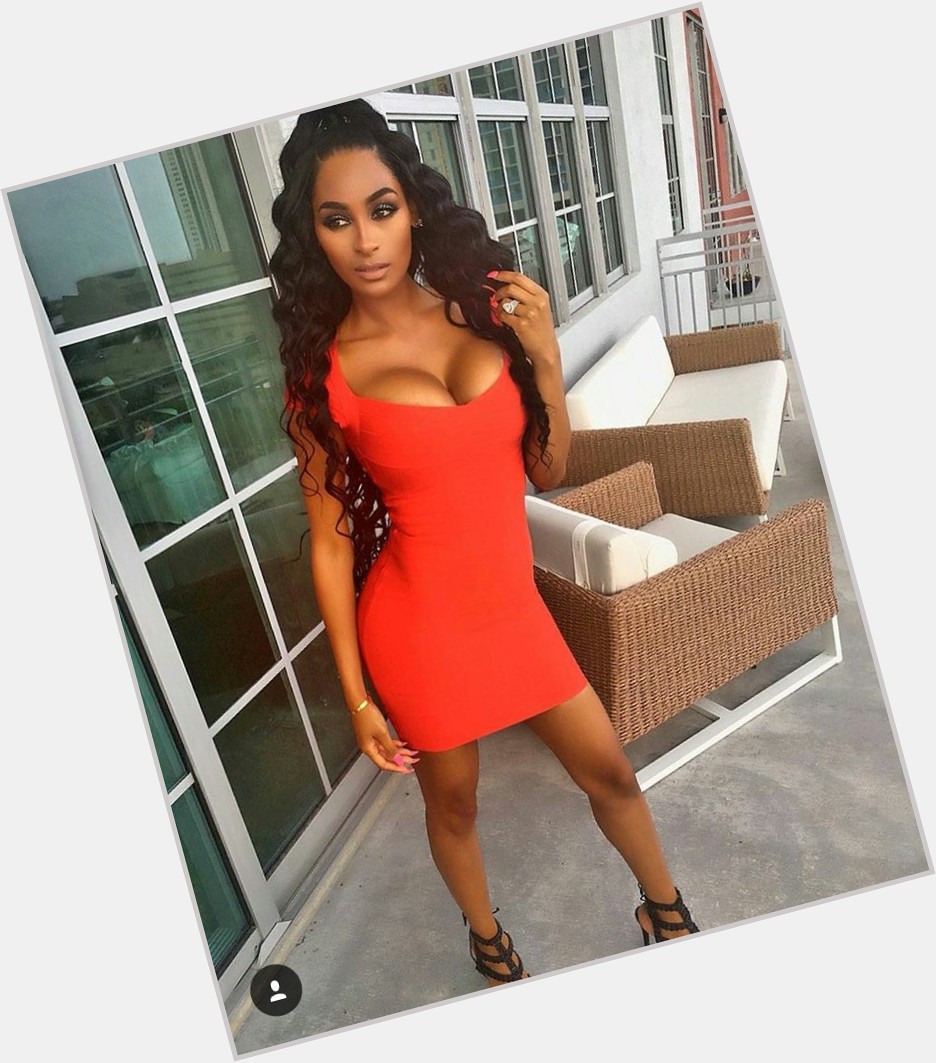 Ashley Nicole Voluptuous body,  red hair & hairstyles
