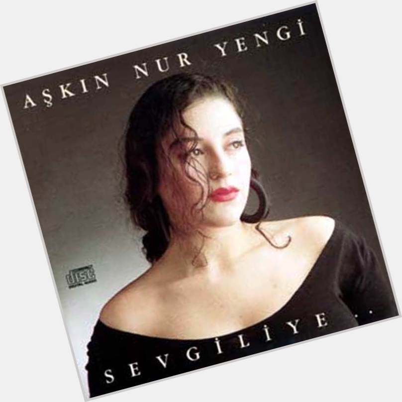 Askin Nur Yengi birthday 2015