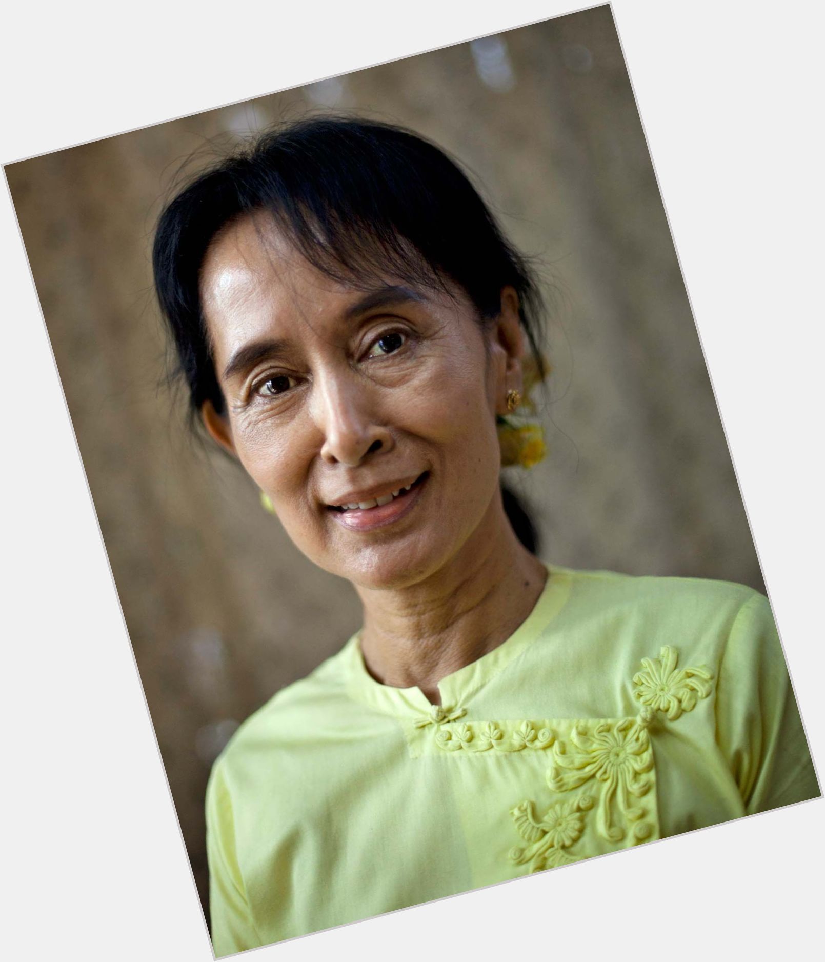 Aung San suu Kyi birthday 2015