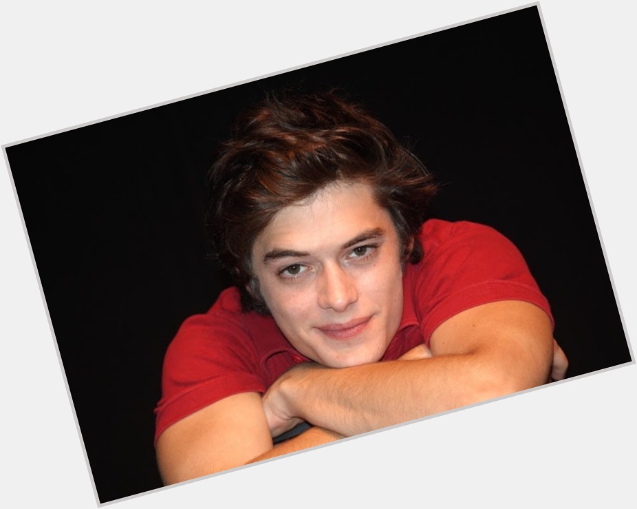 Aurelien Wiik Average body,  dark brown hair & hairstyles