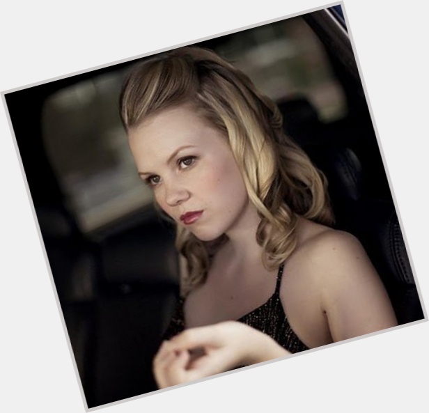 Abbie Cobb Slim body,  blonde hair & hairstyles