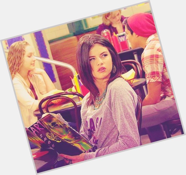 alex russo style 10