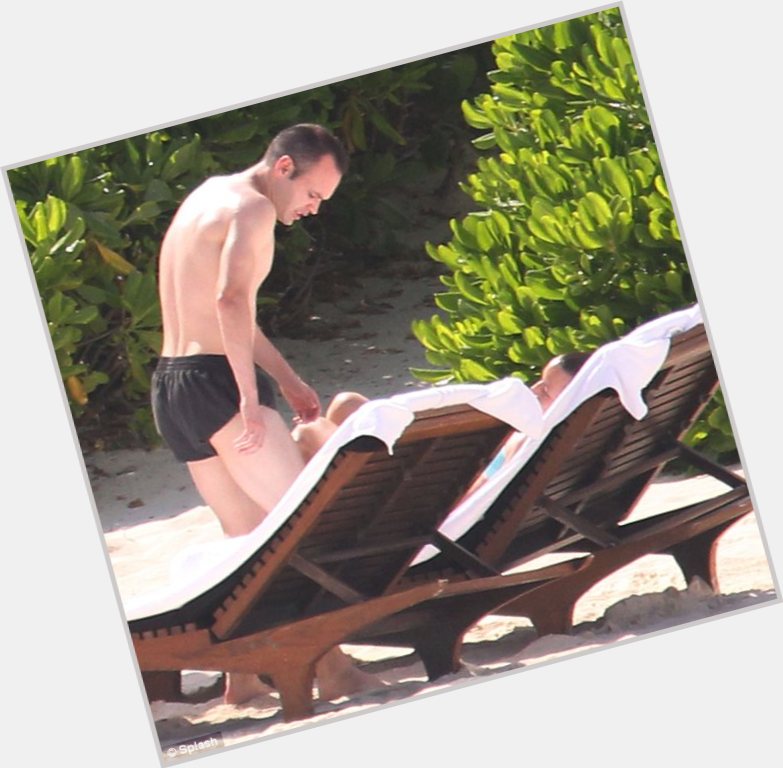 Andres Iniesta shirtless bikini