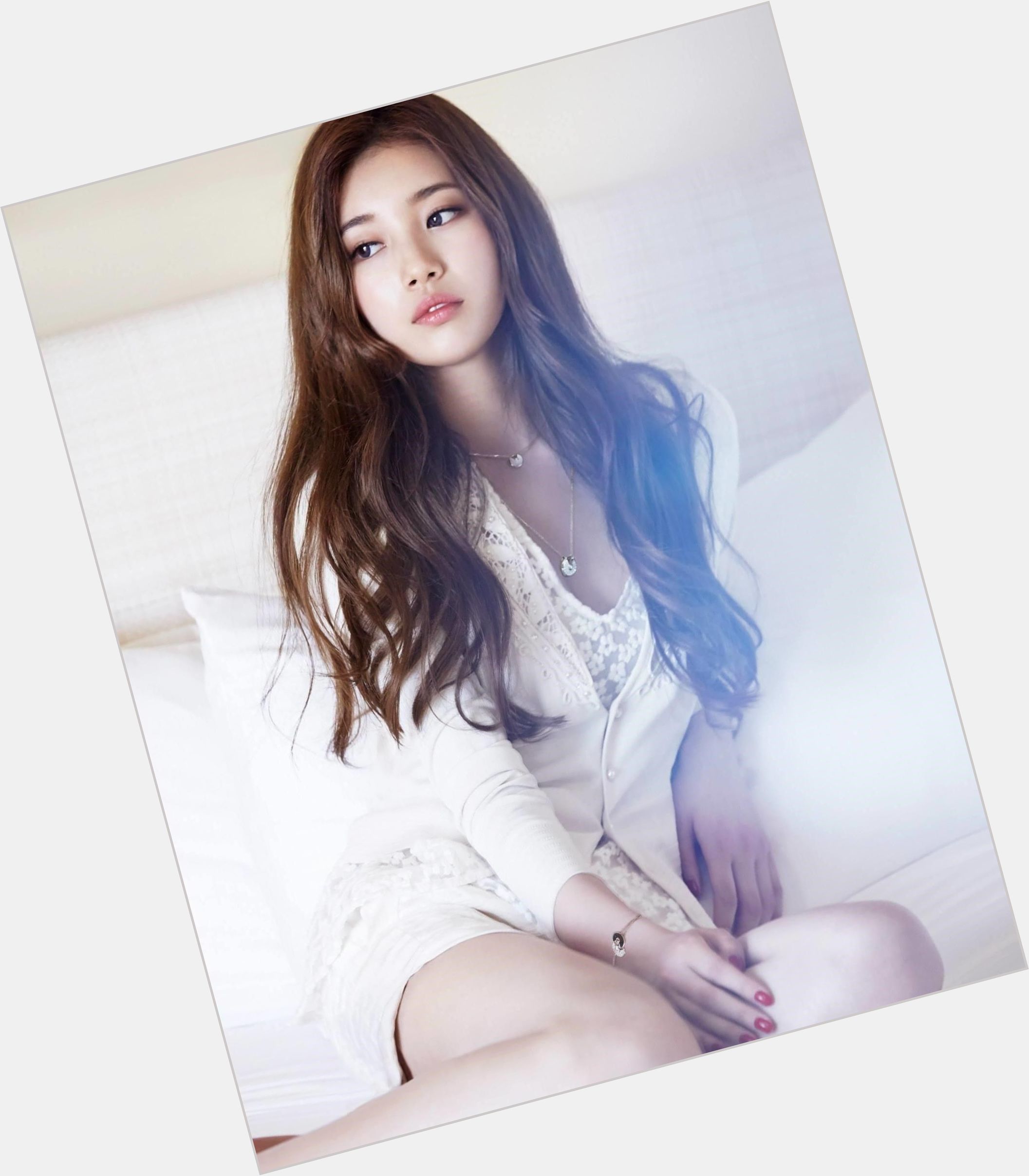 Bae Suzy exclusive hot pic 8