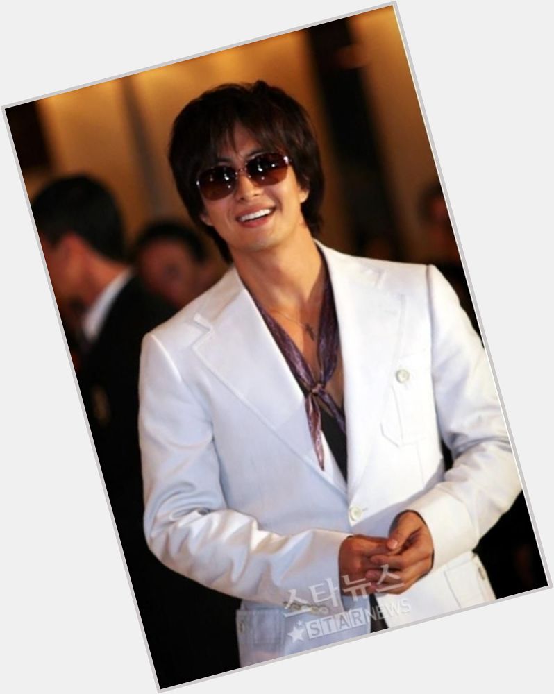 Bae Yong joon hairstyle 3