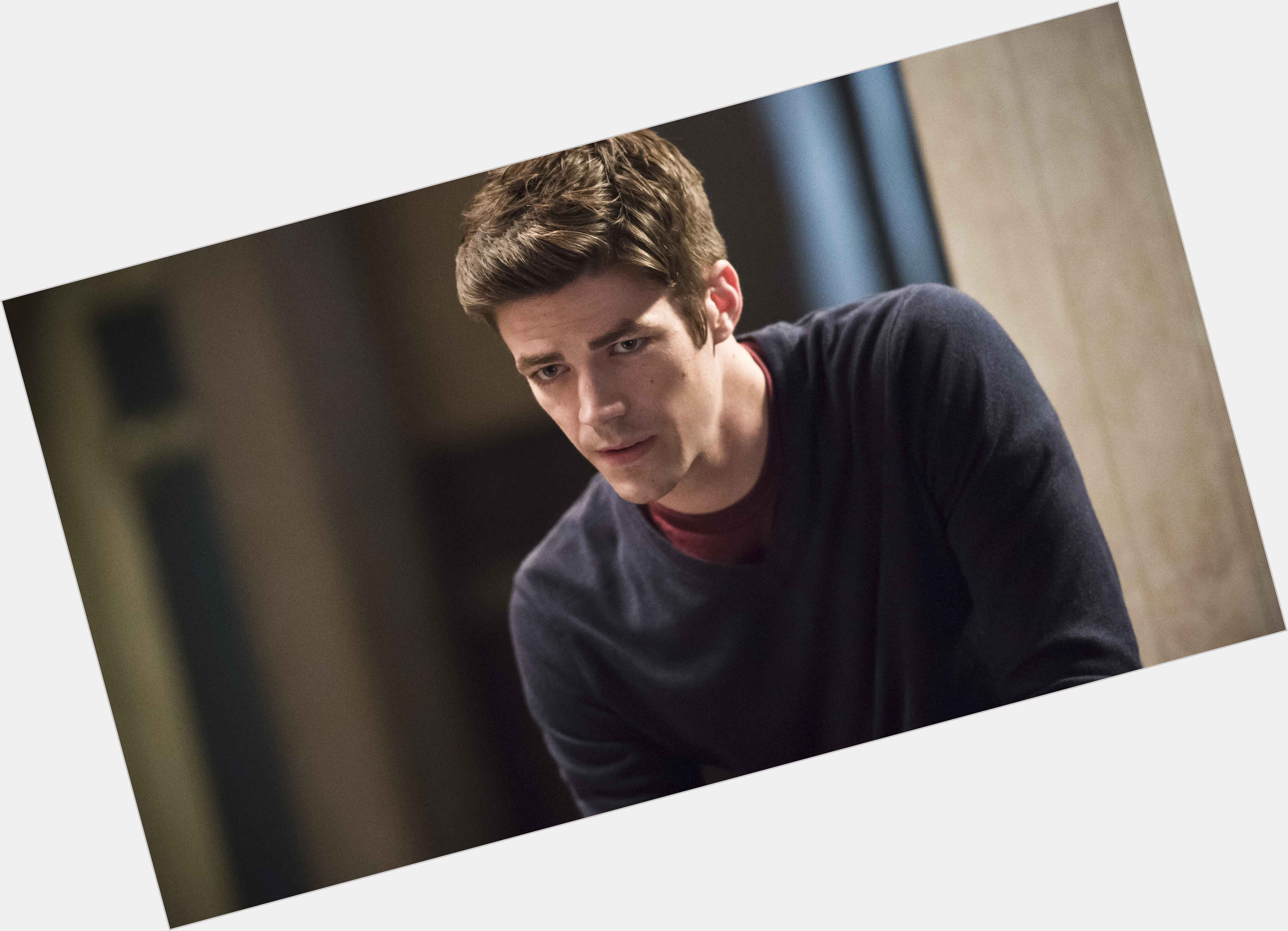 Barry Allen Athletic body,  light brown hair & hairstyles
