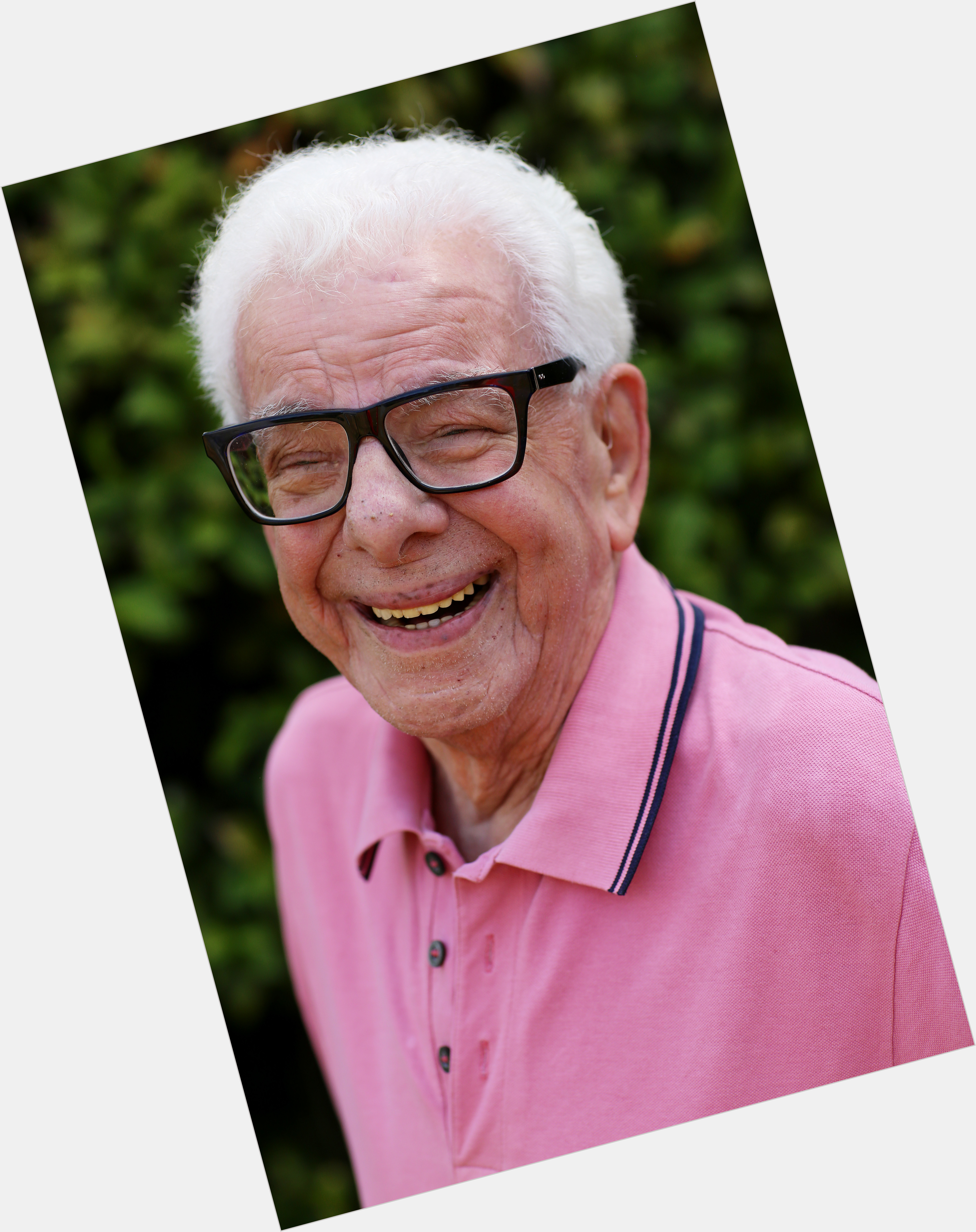 Barry Cryer Average body,  grey hair & hairstyles