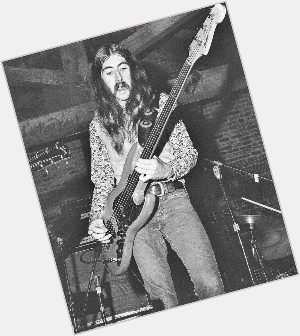 Berry Oakley Average body,  light brown hair & hairstyles