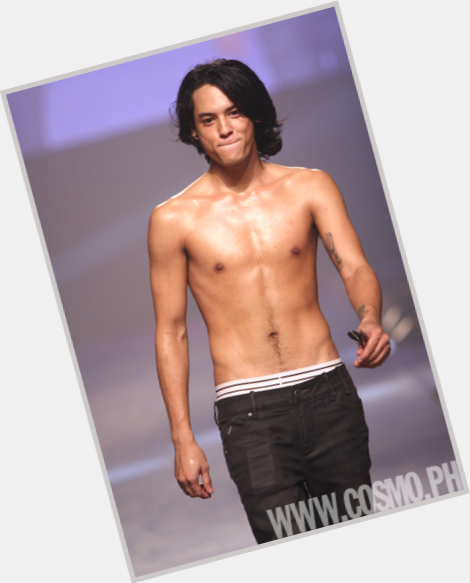 Dominic Roco Average body,  black hair & hairstyles