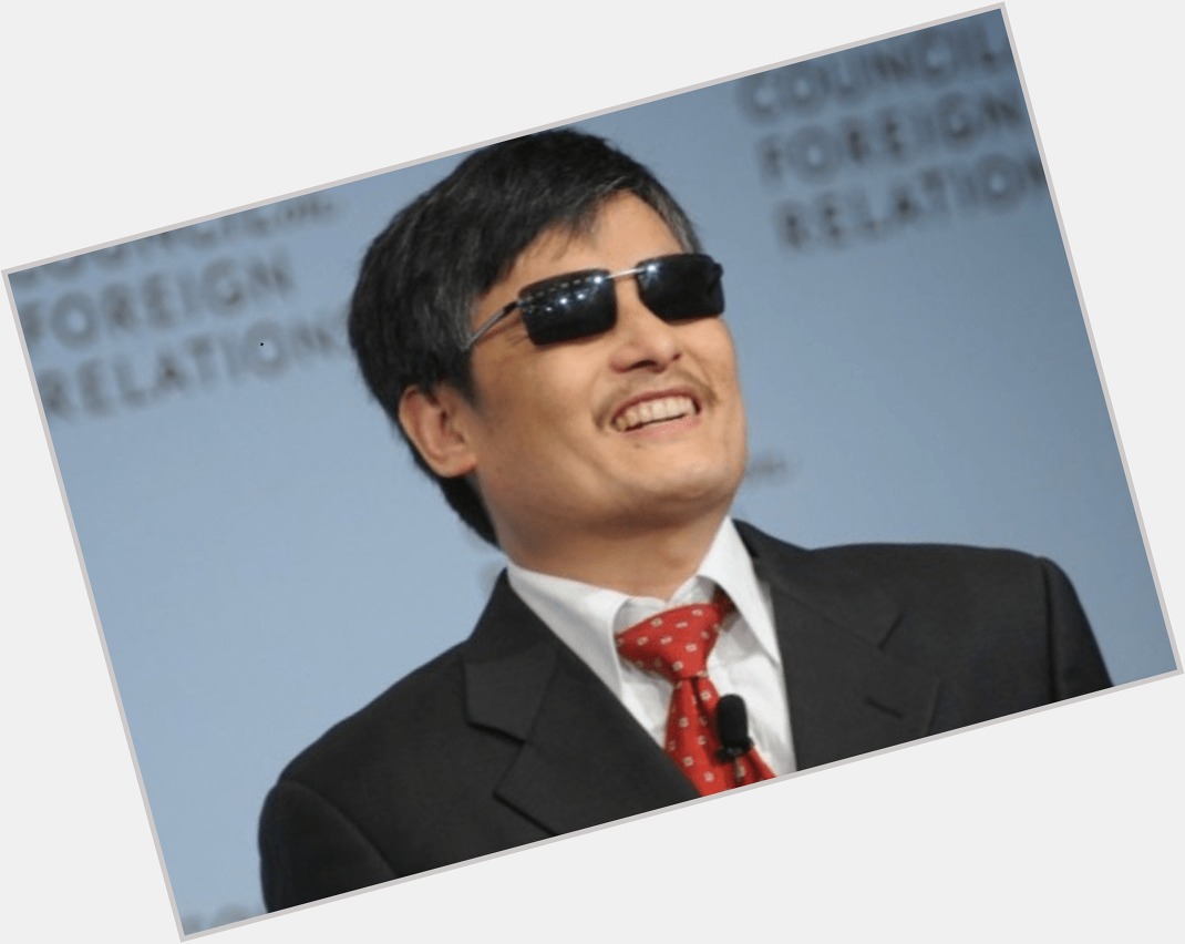 Chen Guangcheng Average body,  black hair & hairstyles