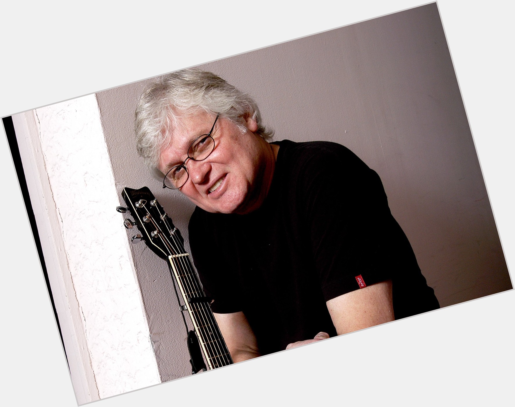 Chip Taylor Average body,  salt and pepper hair & hairstyles