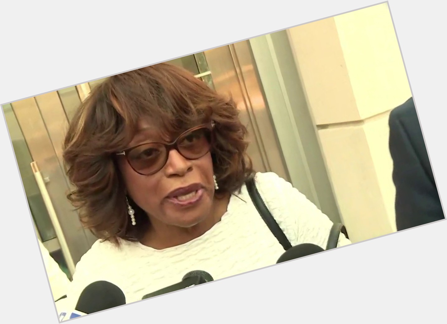 Corrine Brown full body 7