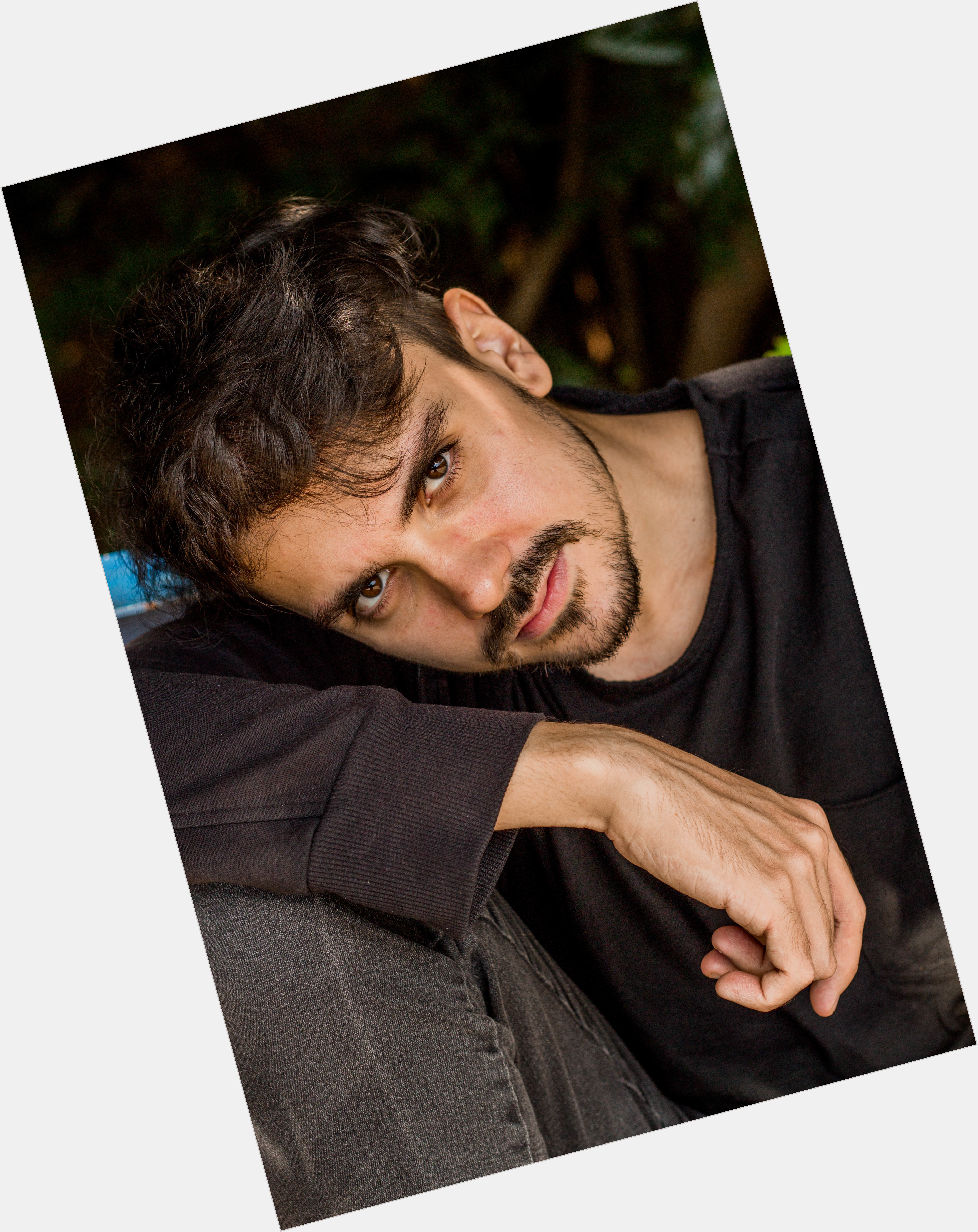 Dan Elias Average body,  dark brown hair & hairstyles