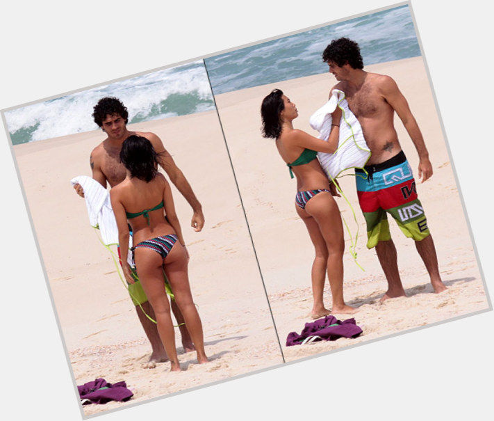 Daniele Suzuki dating 9