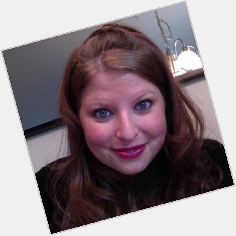 Danielle Kaplowitz Average body,  dark brown hair & hairstyles
