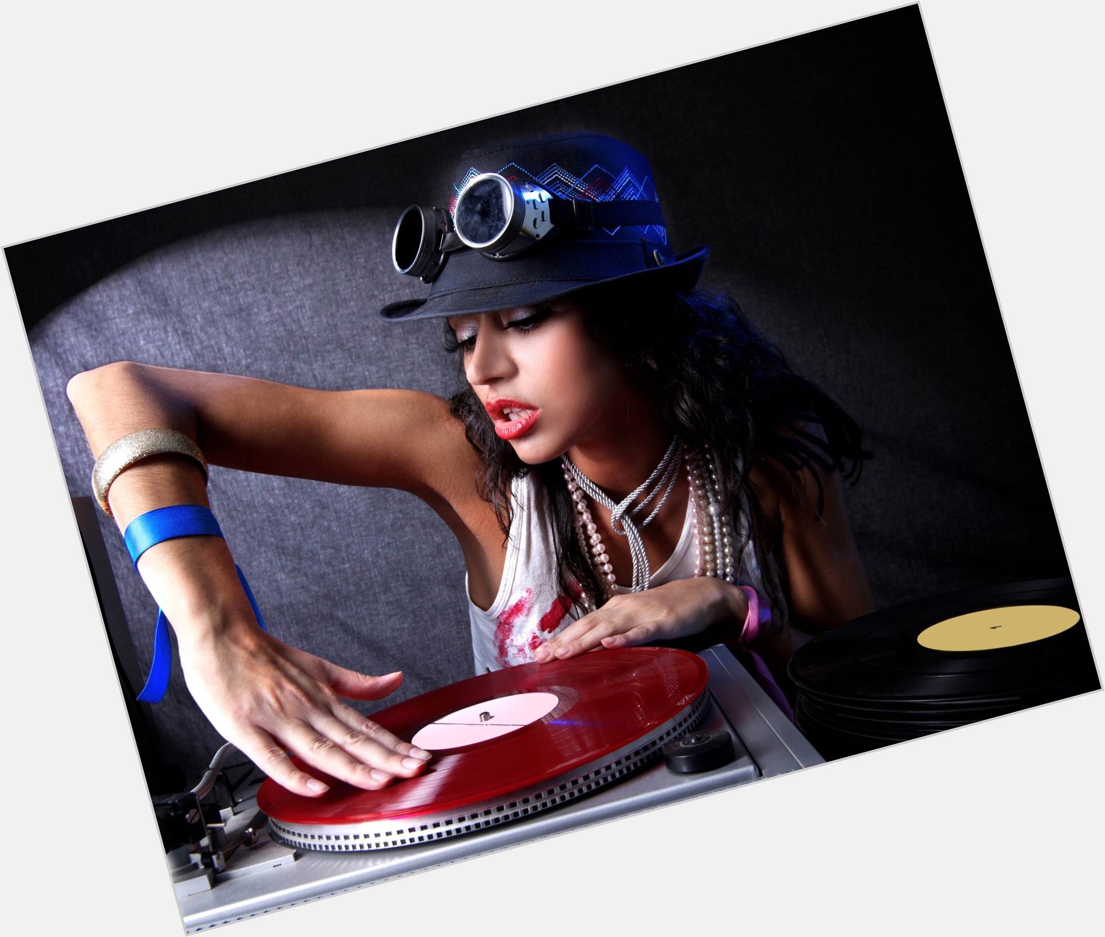Dj Ware  