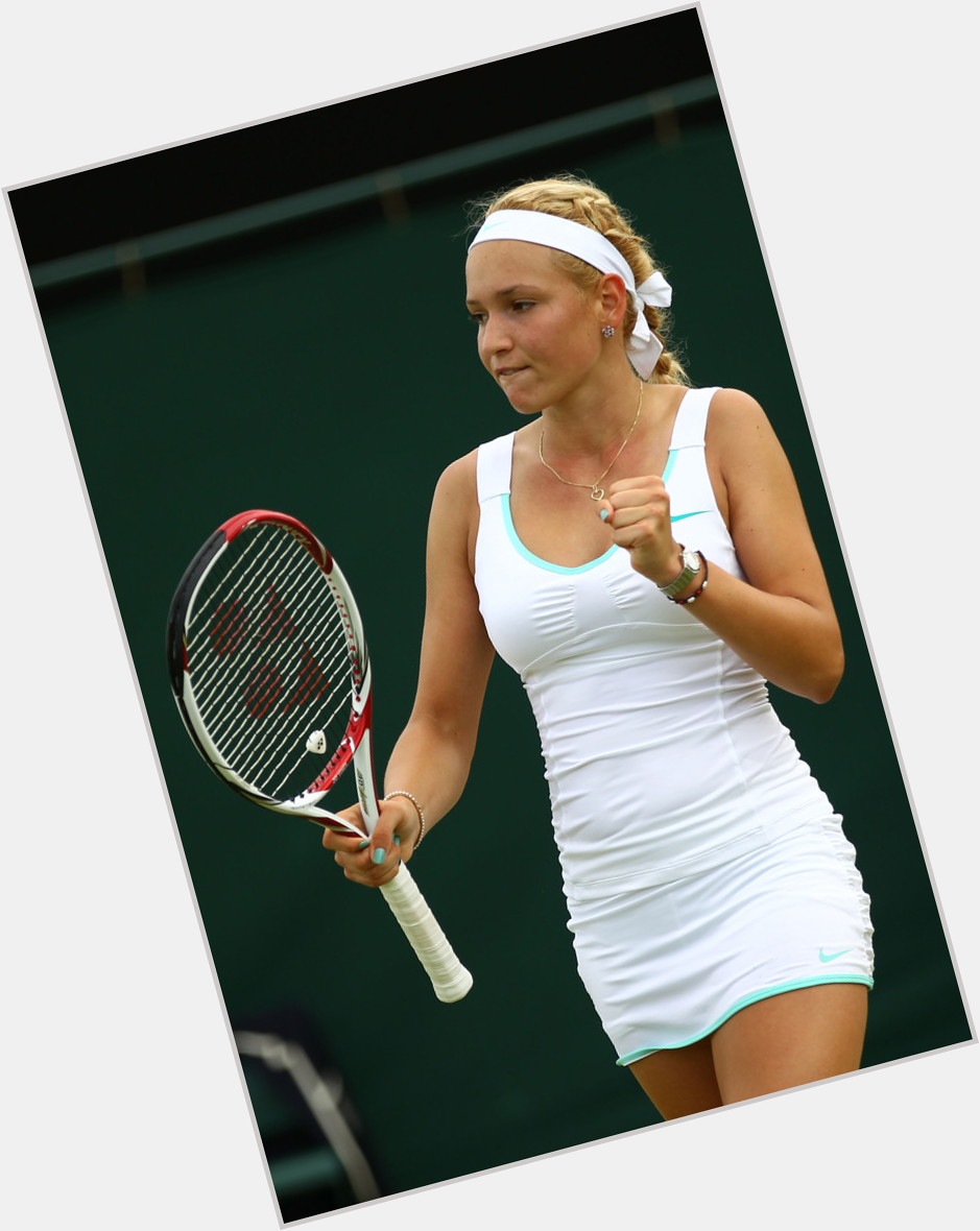 Donna Vekic Athletic body,  blonde hair & hairstyles