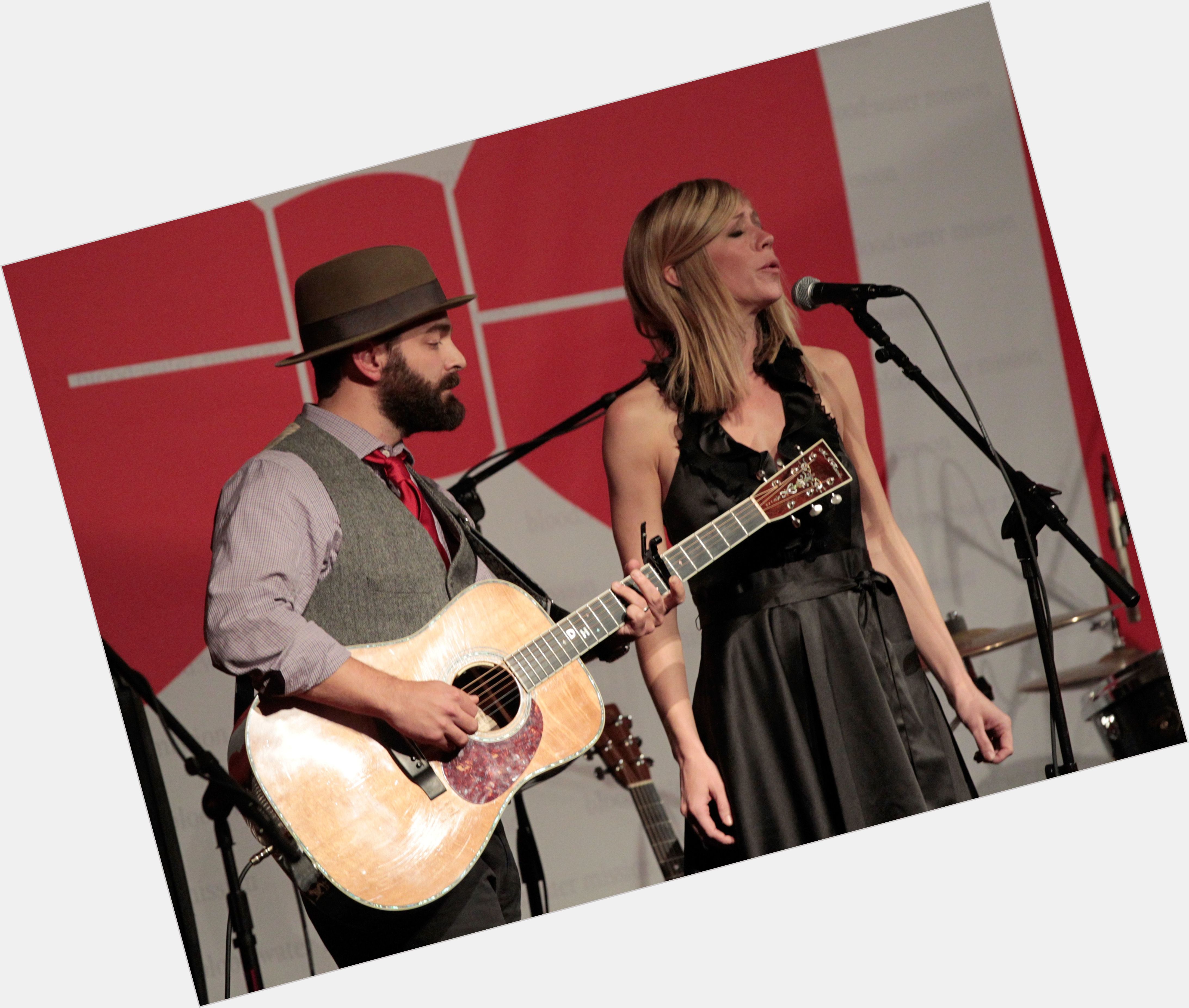 Drew Holcomb hairstyle 3