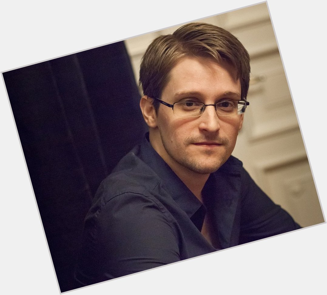 Edward Snowden dating 2
