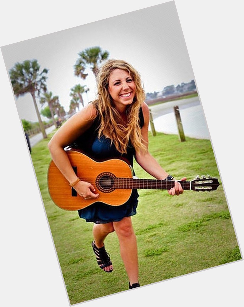 Elise Testone Slim body,  blonde hair & hairstyles