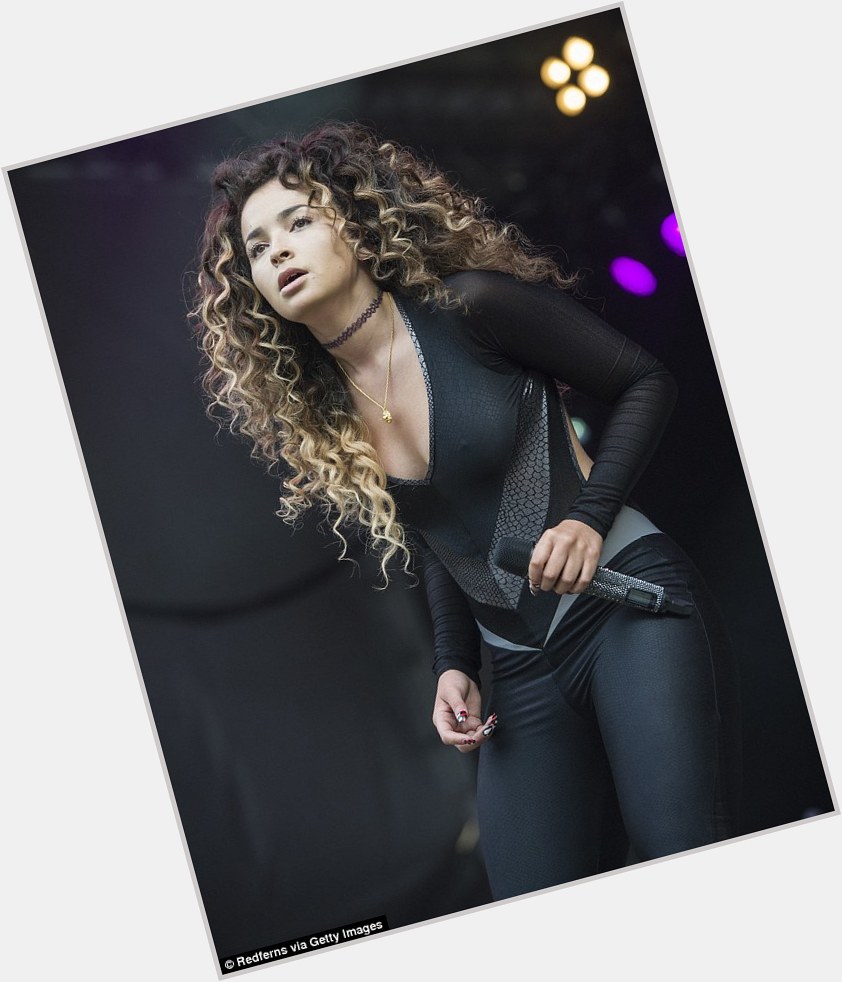 Ella Eyre dating 5