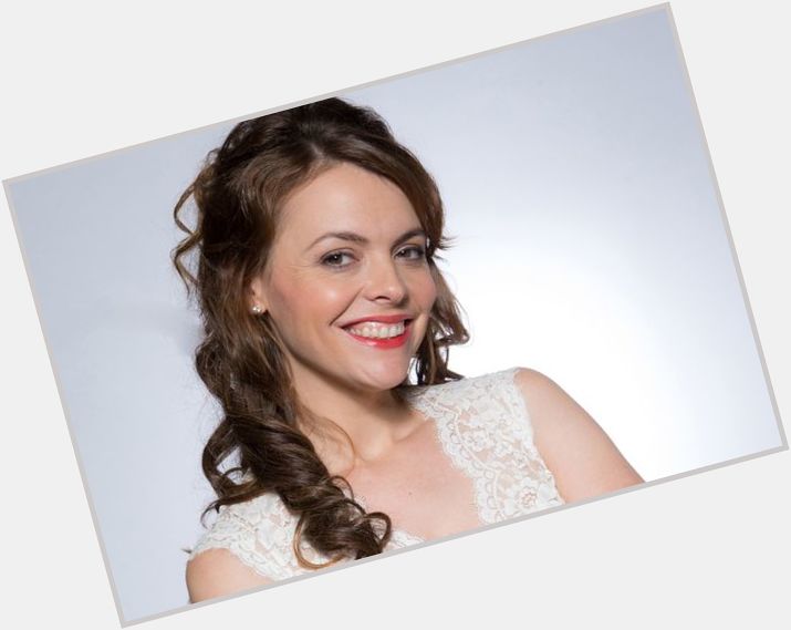 Elle Mulvaney  dark brown hair & hairstyles