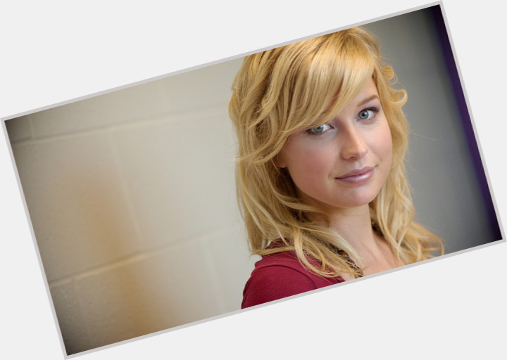 Ellen Woglom new pic 10