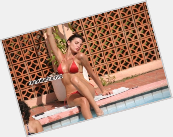 Eva Arias shirtless bikini