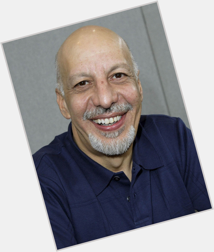 erick avari glasses 3