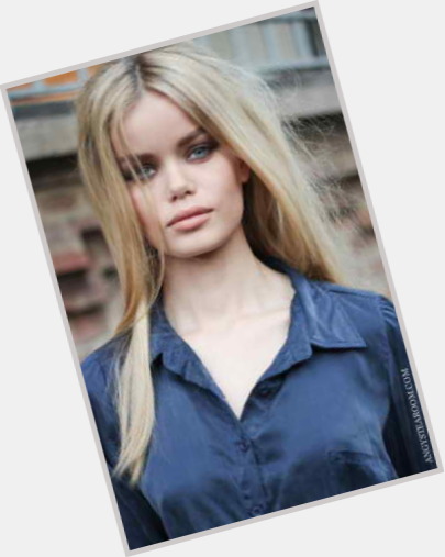 frida aasen gif 7