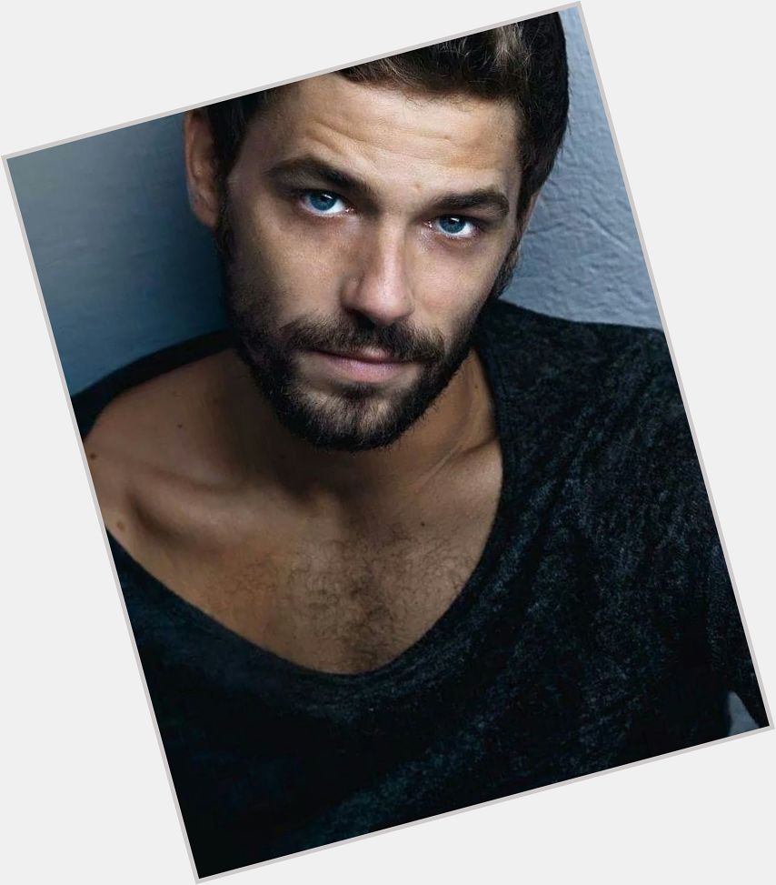Georgios Kostikos full body 3