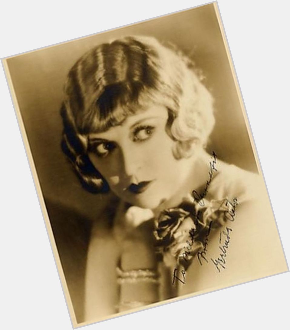 Gertrude Astor Average body,  blonde hair & hairstyles