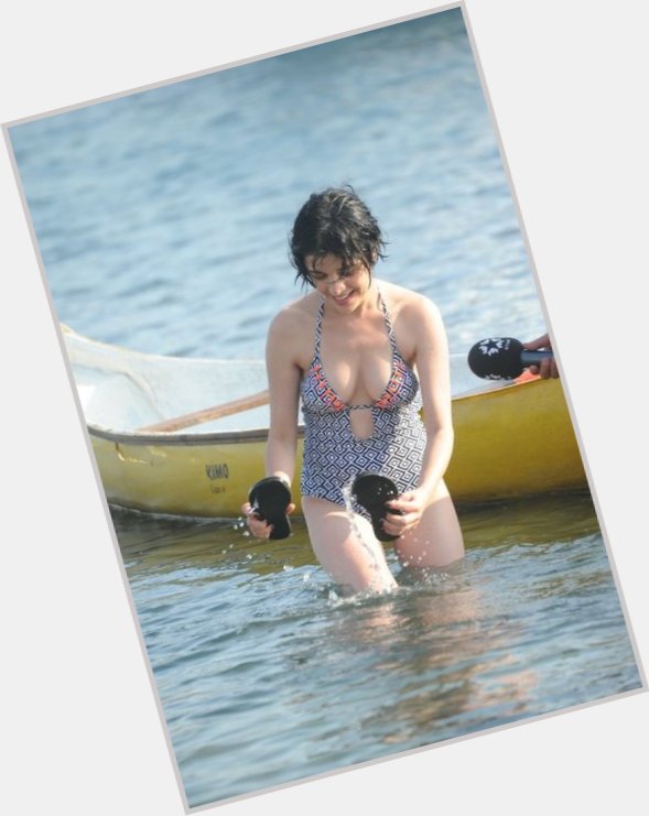 Gonca Vuslateri shirtless bikini
