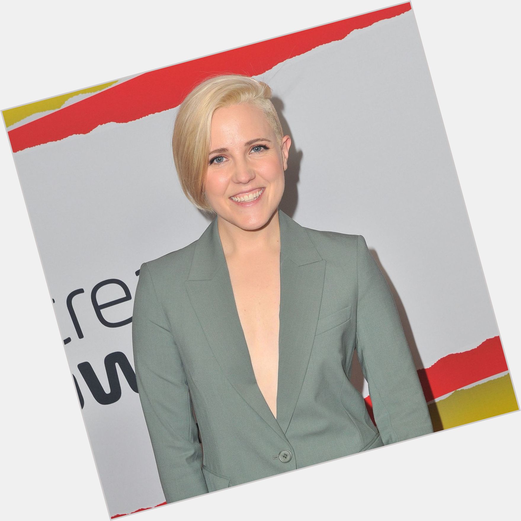 Hannah Hart picture 1