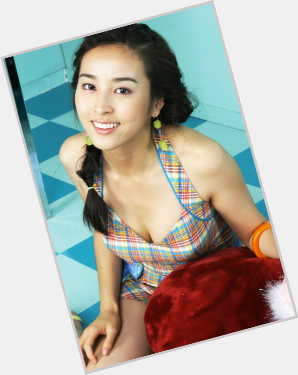 Hye Jin Han shirtless bikini