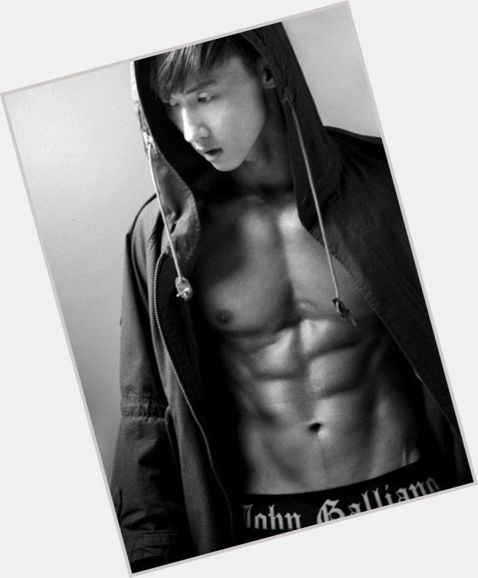 Hyuk Jang shirtless bikini