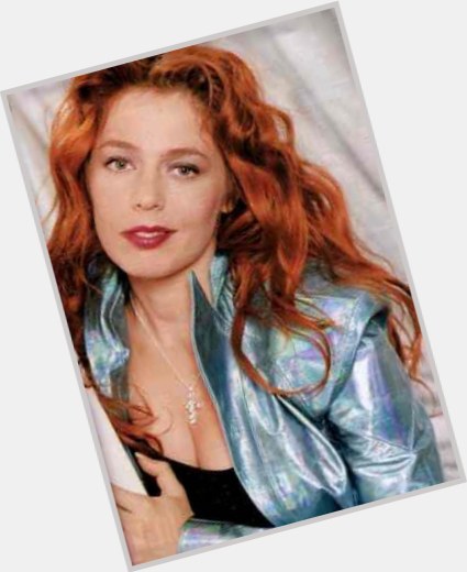 Isabelle Boulay Slim body,  red hair & hairstyles