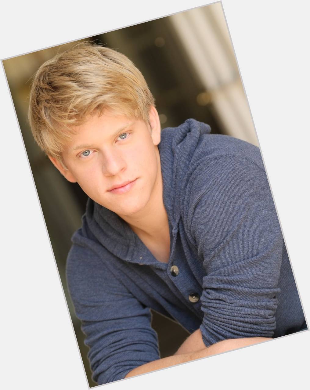 Jackson Odell Athletic body,  blonde hair & hairstyles