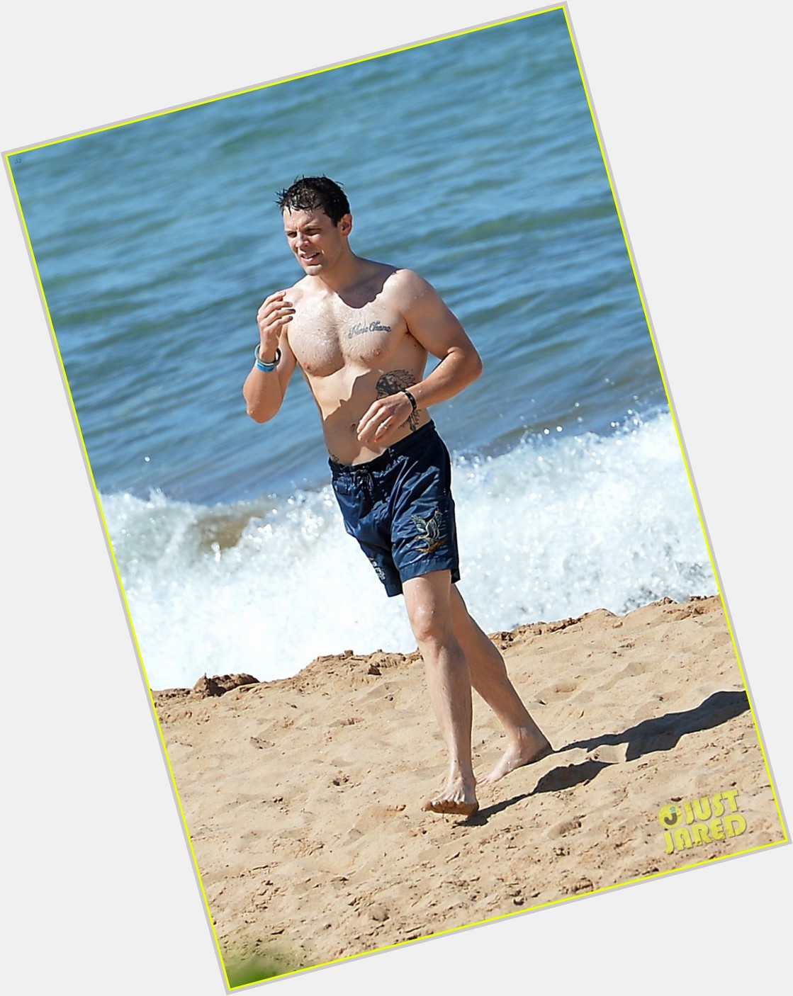 Jake Lacy shirtless bikini