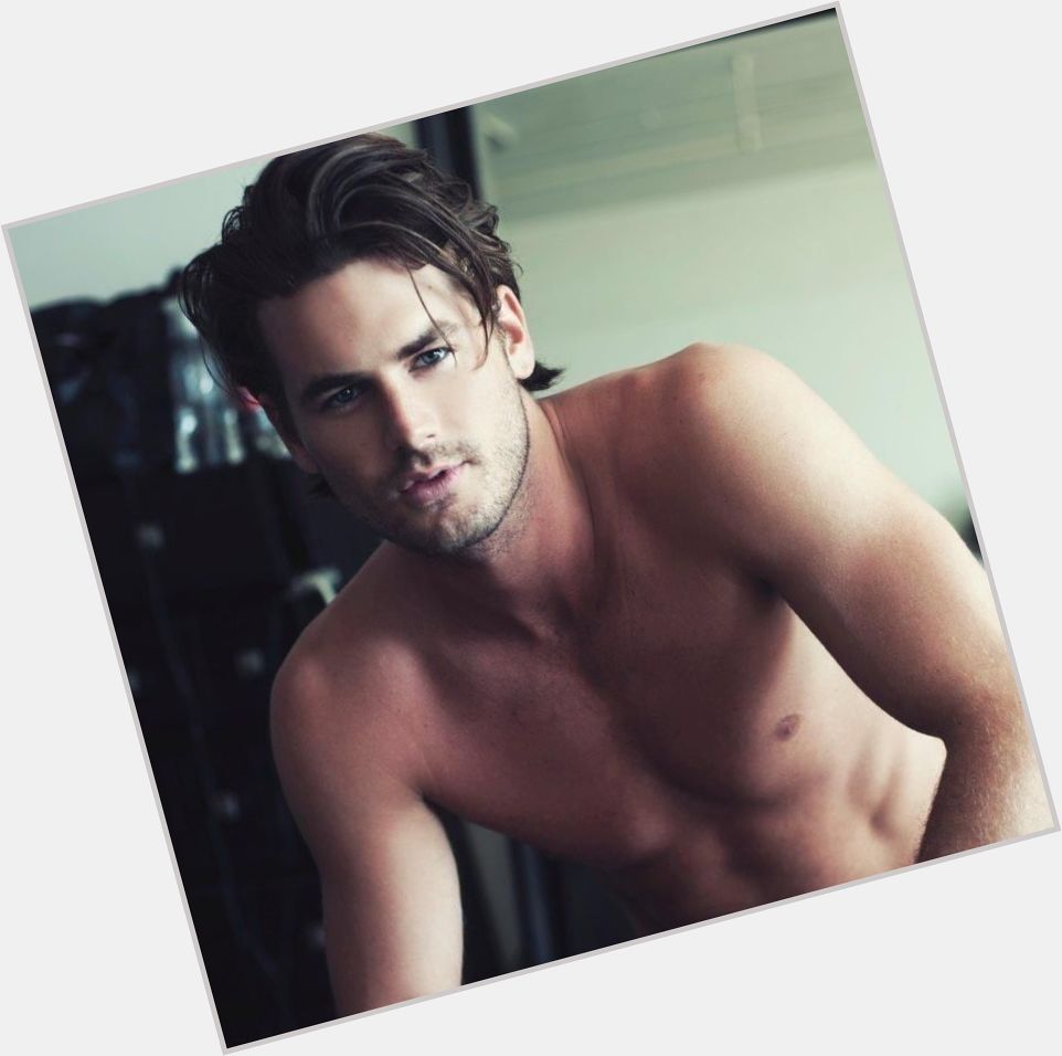 Josh Slack Athletic body,  light brown hair & hairstyles