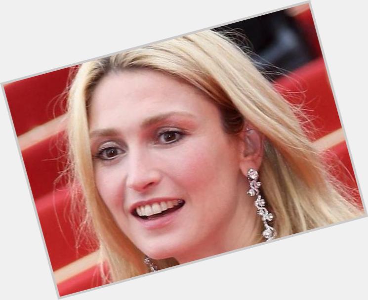 Julie Gayet dating 10